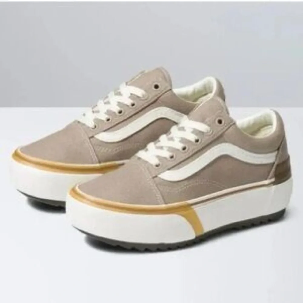 Vans Women’s Beige Platform Sneakers with White Stripe